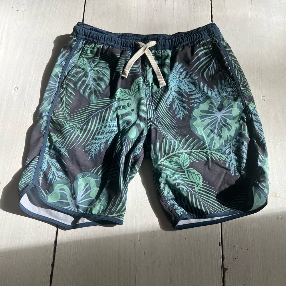 Fair Harbor kid’s Swim Trunks- Excellent Condition!
